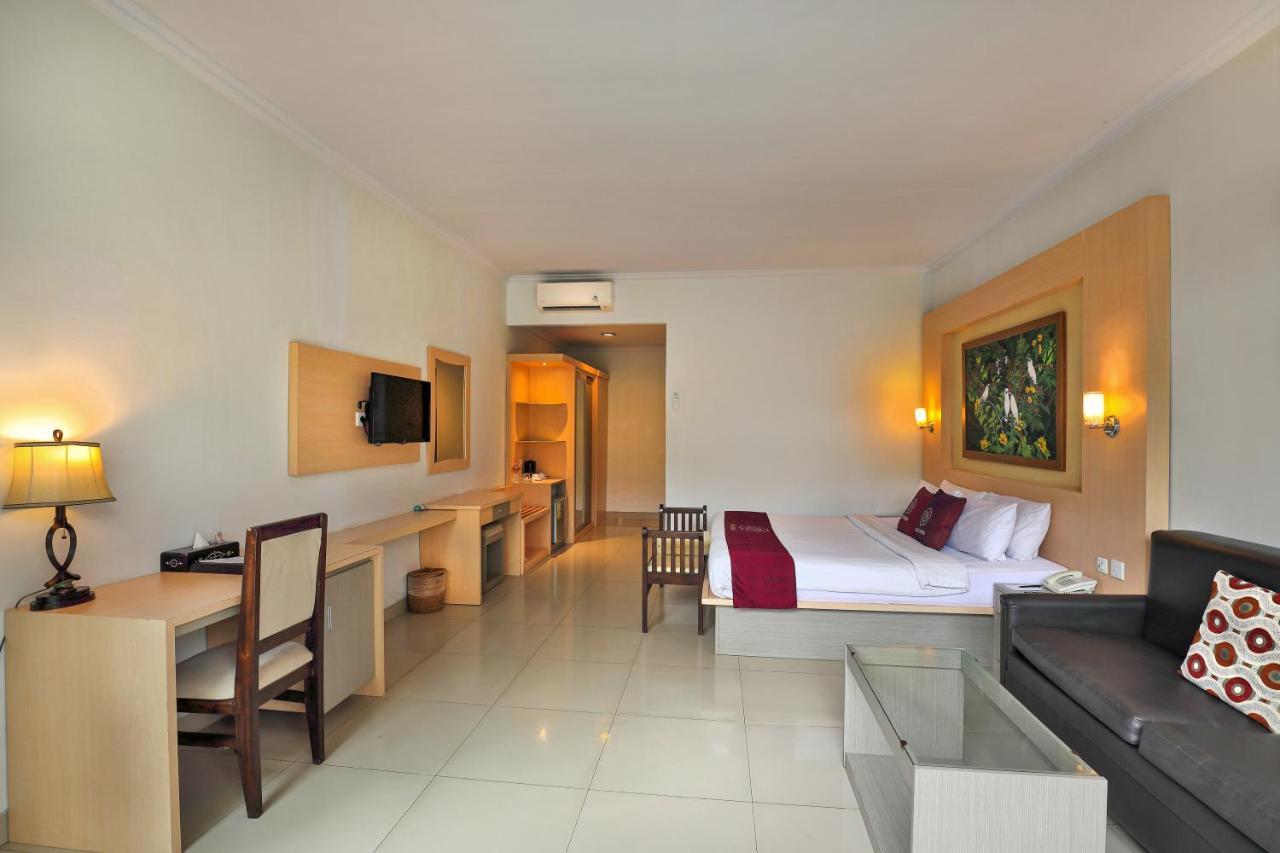 Puri Saron Hotel Seminyak Ngoại thất bức ảnh