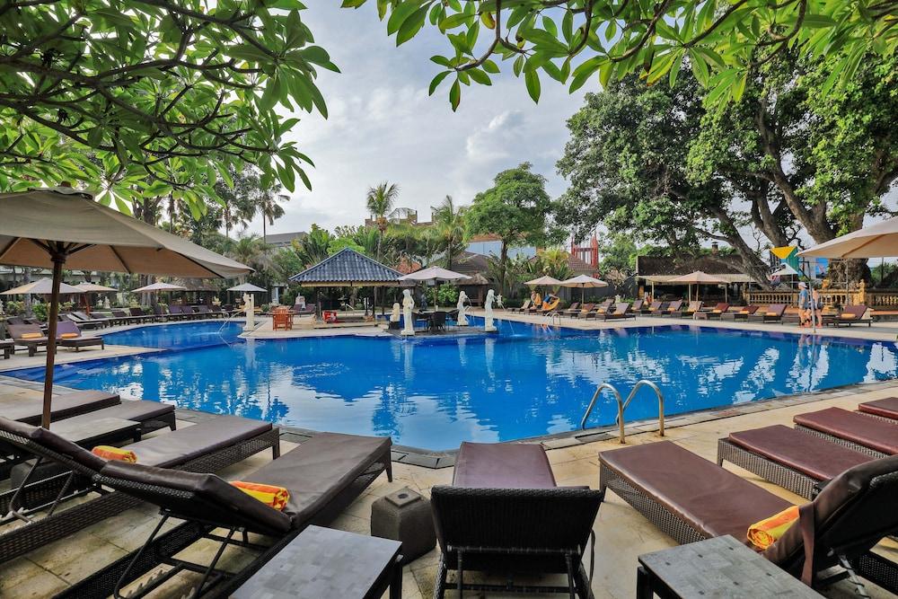 Puri Saron Hotel Seminyak Ngoại thất bức ảnh