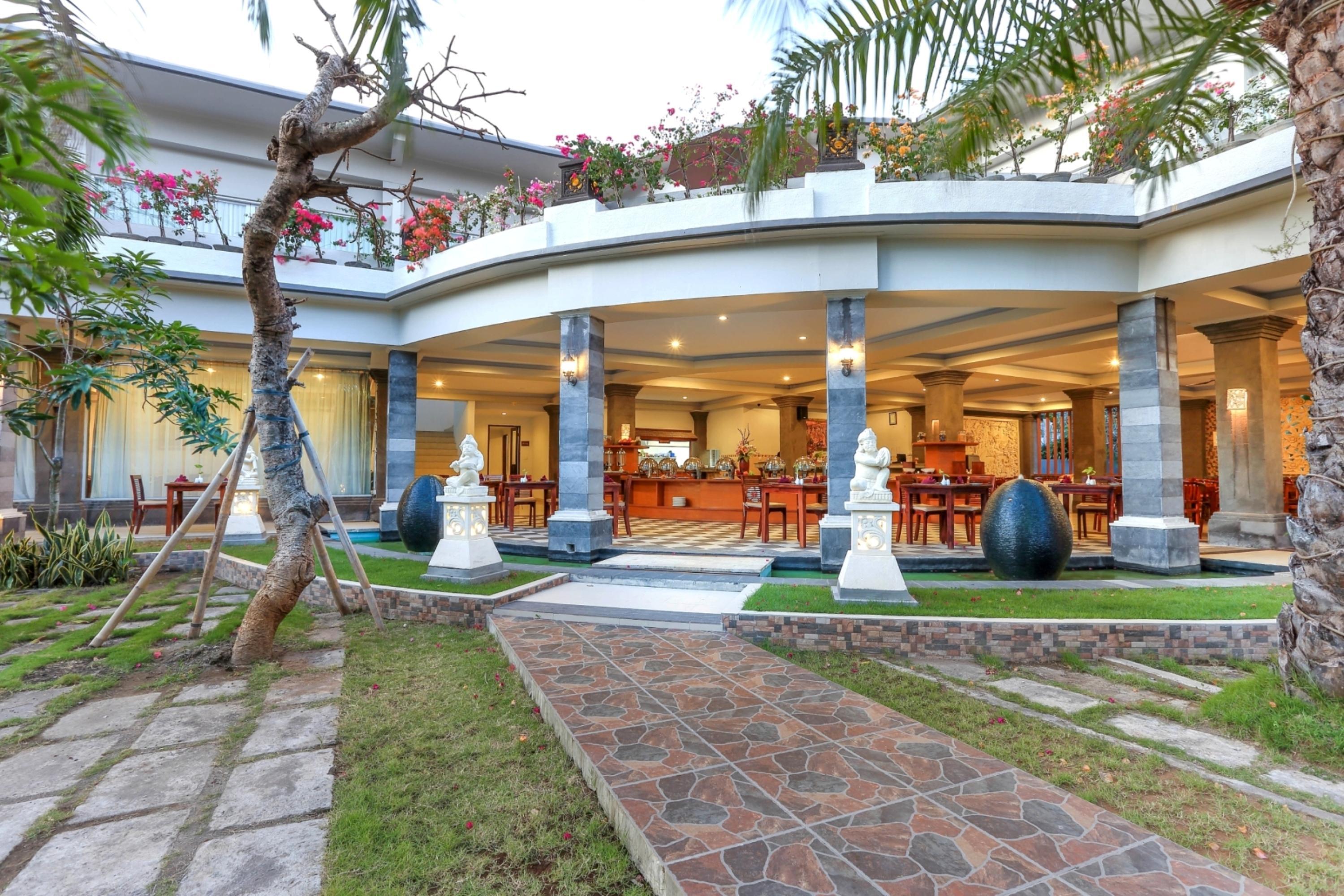 Puri Saron Hotel Seminyak Ngoại thất bức ảnh
