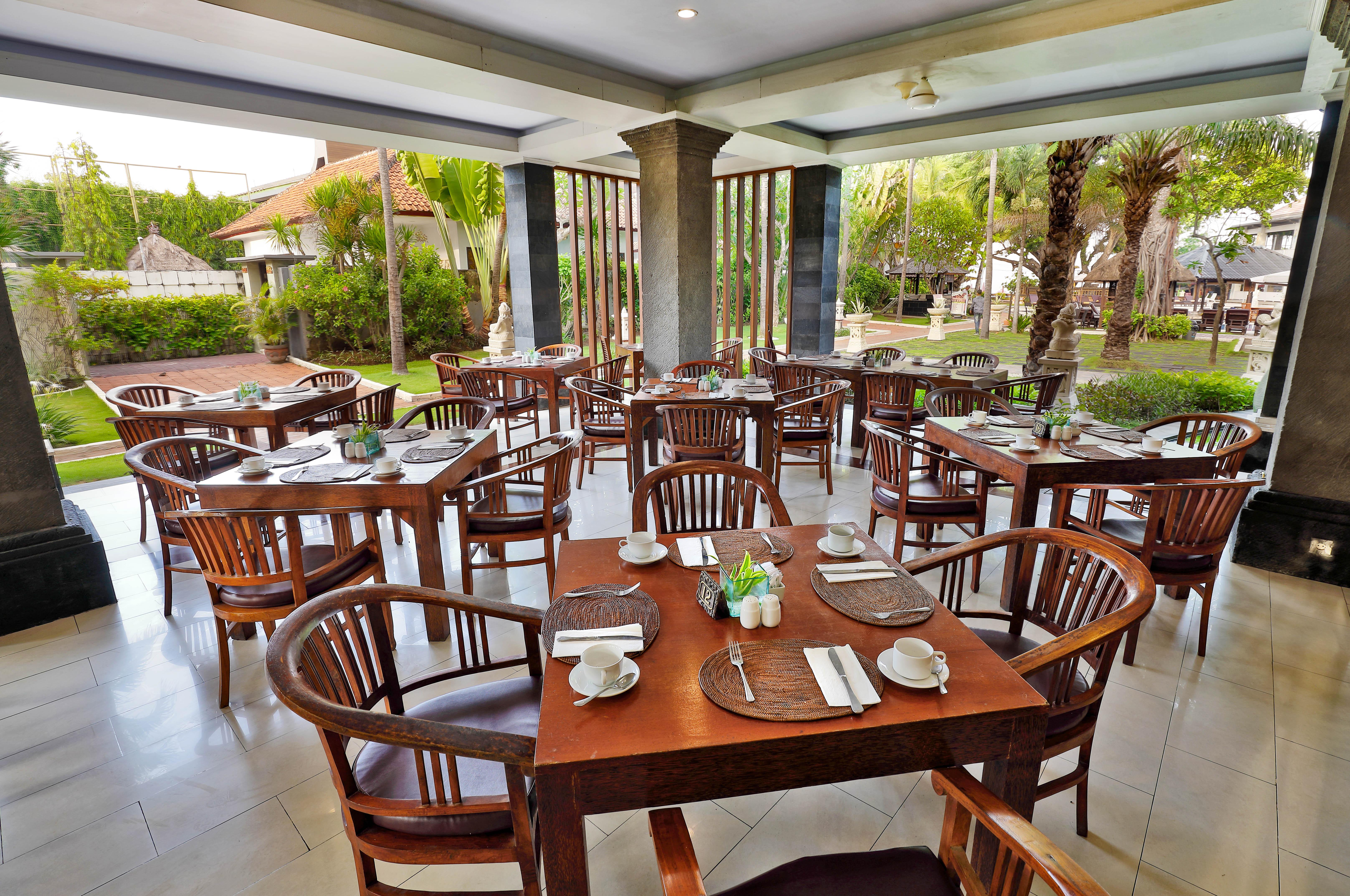 Puri Saron Hotel Seminyak Ngoại thất bức ảnh