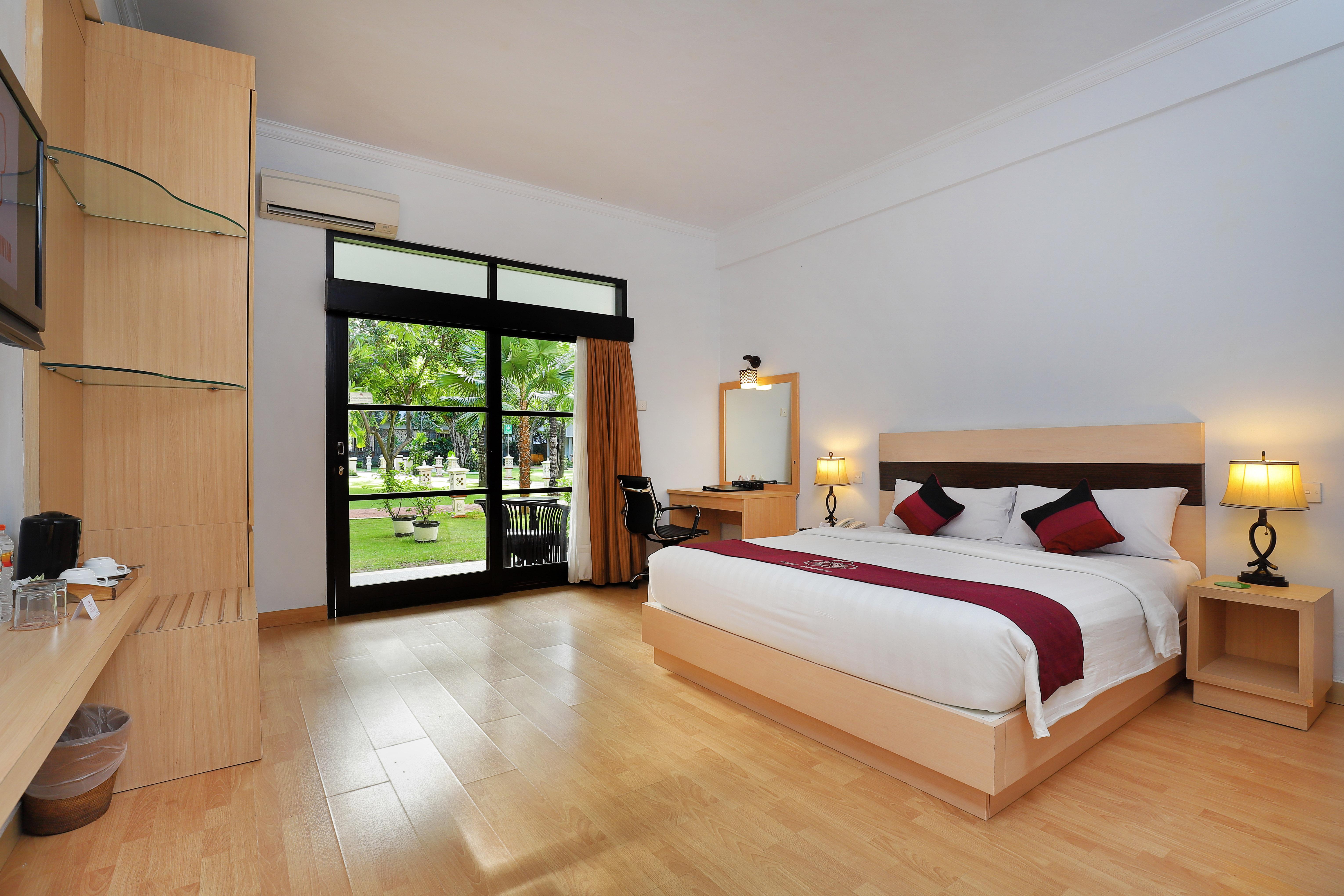 Puri Saron Hotel Seminyak Ngoại thất bức ảnh