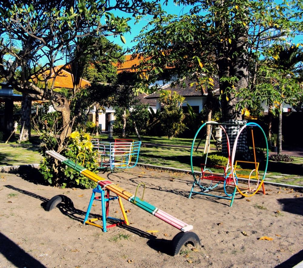 Puri Saron Hotel Seminyak Ngoại thất bức ảnh
