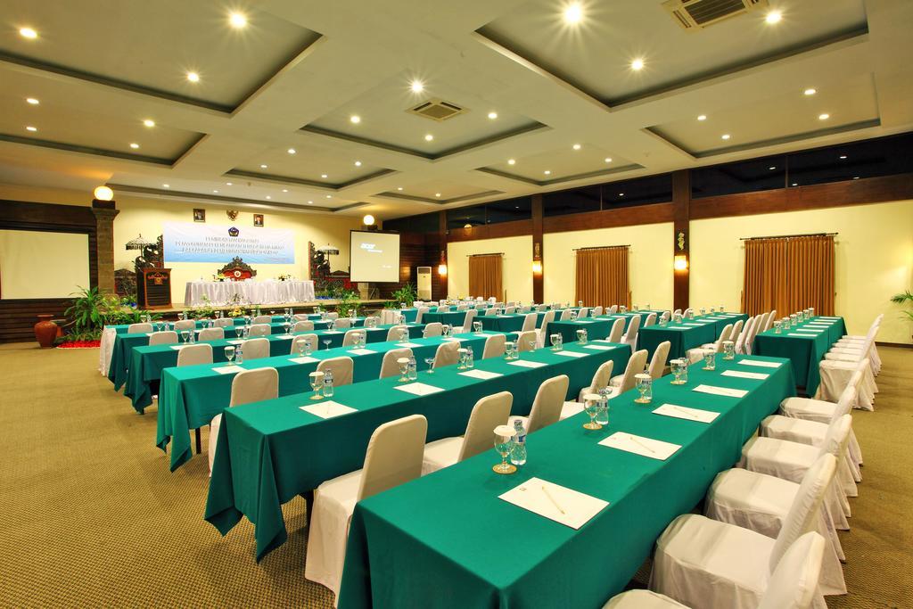 Puri Saron Hotel Seminyak Ngoại thất bức ảnh