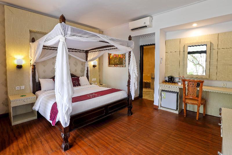 Puri Saron Hotel Seminyak Ngoại thất bức ảnh